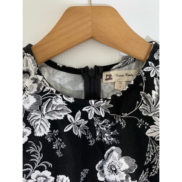 Black and white floral printed dress - Picture 8 of 9